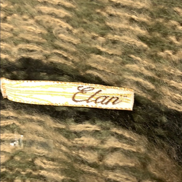 Sweater - Picture 5 of 5